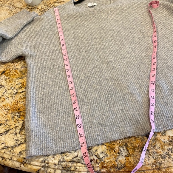 J. CREW Extra Soft Oversized Sweater - Picture 9 of 11